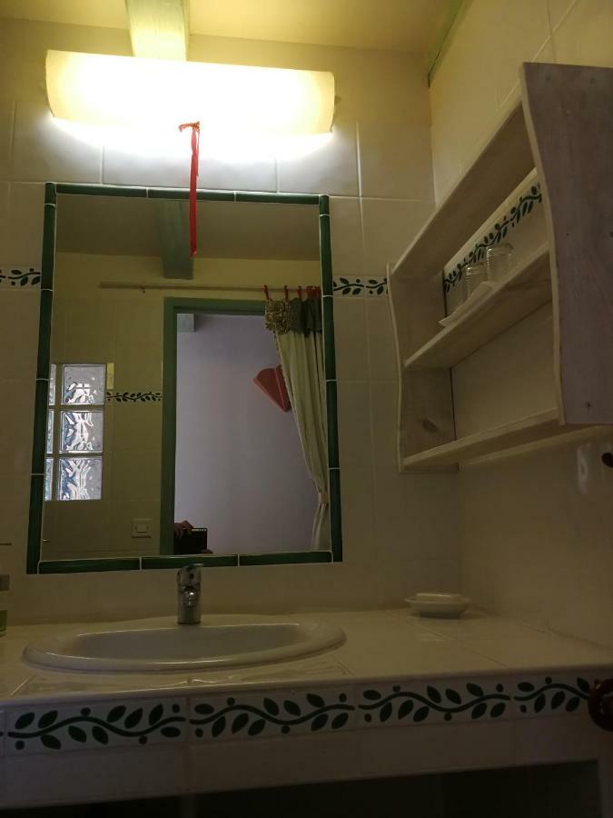 La Genestiere Bed & Breakfast Clermont-lʼHérault Eksteriør bilde