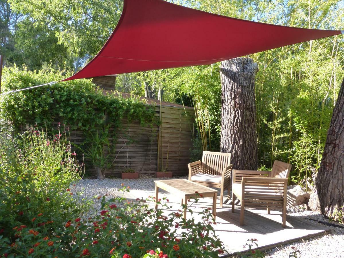 La Genestiere Bed & Breakfast Clermont-lʼHérault Eksteriør bilde